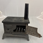 Vintage Miniature Cast Iron Stove Salesman Sample Or Child s Toy
