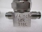 Nippon Sanso  10k 316l Scg  1 4  Valve  Used  Lot Of 2