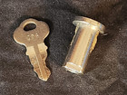 Replacement Lock And Key For Oak Acorn Gumball peanut Machine - 1 4  Thread- 020