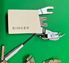 Lot Of 17 Sewing Machine Presser Foot   Parts  mostly Singer 