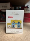 2011 Hallmark Keepsake Fisher-price Play Family House Ornament - Vintage Toys