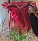 7-inch-tall Green maroon Art Glass Vase Flower Mcm Tulip Shape Vintage Decor