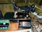 Vintage Singer 221 Featherweight Sewing Machine   Case   Foot Pedal Accessories 
