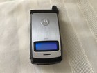 Motorola I Series I830 - Metallic Charges  Turns On   No Sim Parts asis