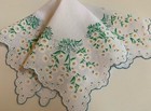 Charming New Daisies W Blue Trim Handkerchief    Scalloped Hem   Luray Hankie 