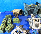 Battle Ground Crossbows   Catapults War Game 26 Piece Knights Vs Orcs Chest