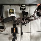 Right Hand 70lb Camo black Compound Bow W  Case  5-pin Sight  Quiver