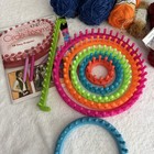 Knitter Round Loom Set Lot 7 W  Hook And Book Easy Beginner Knitting W  Yarn