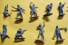 1 72 Vintage German Soldiers    1150   Pieces   32 Different Soldiers 