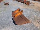 24  Deere 310 Backhoe Bucket  45-40 Mm Pins  At114257