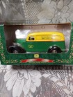 Ertl 1998   John Deere 1938 Chevy Panel Truck Christmas Ed    1 25 Diecast Bank