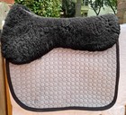 Mattes Dressage Pad With Sheepskin Panels  Spine Free   dark  Black  Large  Euc