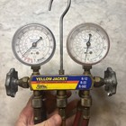 Vintage Yellow Jacket Test Charging Manifold Gauge Set R-12 22 502 W  3 60    Hose