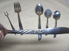 Wm  A  Rogers   Oneida Silverplate Flatware  6 Serving Pieces  Wildwood Pattern