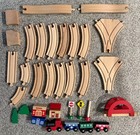 Wooden Train Set 20 Track 14 Cars   Bridge   Buildings Brio Thomas Compatible
