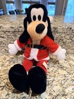 Vintage Disney Goofy Santa Plush Doll Christmas Macy s Exclusive 18  Figure