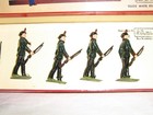 Vtg Britains King s Royal Rifle Corps Marching At The Trail Set 2072 Boxed