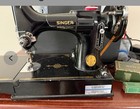 Vintage Singer Featherweight 221 Sewing Machine W  Case   Accessories