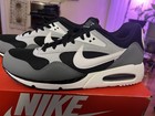 Nike Air Men s Low Top Lace-up Cushioned Colorblock Sneakers Black White