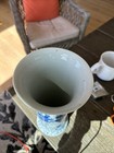 Vintage Chinese  Blue And White  Porcelain  Beaker  Vase  10x4 Collectible