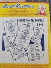 Vtg Aunt Martha   s Hot Iron Transfers  Uncut  Bunnies For Tea Towels-3843