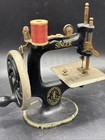 Antique vintage Singer Mini Sewing Machine Iron Model 20  Child s Toy Hand Crank