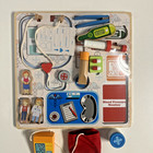 Dress 2 Play 12pcs Wooden Mini Doctor Kit  Medical Playset For Toddlers  new 