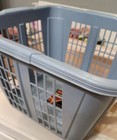 Vintage Rubbermaid Square 17    2972 Laundry Basket Blue 3 4 Bushel Usa 1987 