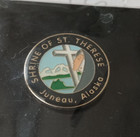 Shrine Of St Therese Juneau Alaska Travel Badge Enamel Lapel Pin Vintage New