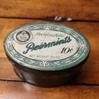 Vintage 1930s   Peerless Confection Maid Peermints Oval Green Tin Chicago  