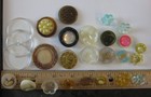 Lot Of 26 Vintage Lucite   Plastic   Glass   Celluloid Buttons  Flowers   Fancy
