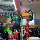 Hanging Toucan On Branch Parrot Bird Resin Statue Wall Decor Tropical Forest