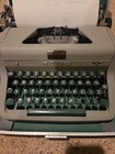 Vintage 1950 s Royal Quiet Deluxe Manual Portable Typewriter W case