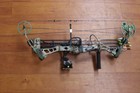 Bear Archery Charge Compound Bow Right Hand 30  70lb With Case   Arrows
