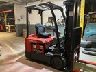 2018 Raymond 3000 Lb Forklift With Side Shift Triple Mast  Only 4300 Hours