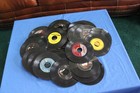 50 Vintage 45 Rpm Vinyl Record Craft Lot     Mixed Artists   Genres