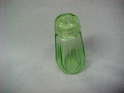 Vintage 4  Mini Green Glass Salt   Pepper Shakers 1 Glass Lid Vgc