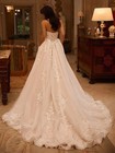 Sleeveless Wedding Dress Sequined Lace Applique Back Zipper Buttons Bridal Gowns