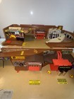 Hot Wheels City Service Center Sto N Go Playset Car Wash Garage Gas Vintage 1979