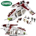 New Star Wars  Republic Gunship  75021  Complete Set
