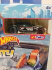 New Mattel Hot Wheels City Shark Launcher Track 2 Piece Set 1 Vehicle 