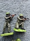 Vtg Lot Of 3 Britains Ltd Infantry Army Soldiers Toy Figures Hong Kong 1960s