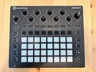 Novation Circuit Groovebox Battery speaker 32-pad Midi Usb Synth