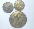  Mcm Embossed Brass Floral Wall Decor Gold white Trim 3 Set England Vtg  read 