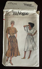 Vintage Original 1980s Vogue  very Easy Vogue  Dress Pattern 8702