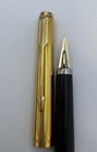 Parker 180 Fountain Pen  Gold Plated Cap   Barrel  14k Gold Nib Xm