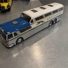 Greyhound Express 5542 Blue   White Bus Model Collectible Model