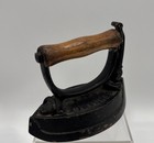 Antique Sensible  No  4 N r s    Co  Sad  Iron Quick Change Wood Handle