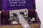 Vintage Gillette Safety Razor Made In England No 400621 W  Original Case