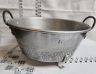 Vintage Wear Ever  207 Aluminum Footed Colander Strainer W handles 8 